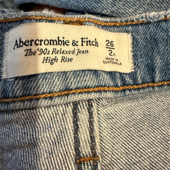 Abercrombie & Fitch Light Blue High Rise 90’s relaxed jeans - Picture 7 of 8